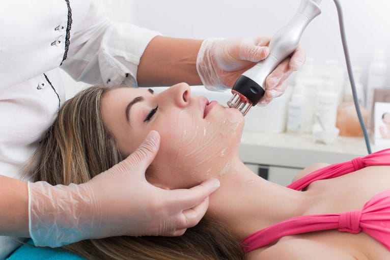 What Are The Advantages of Laser Acne Treatment?